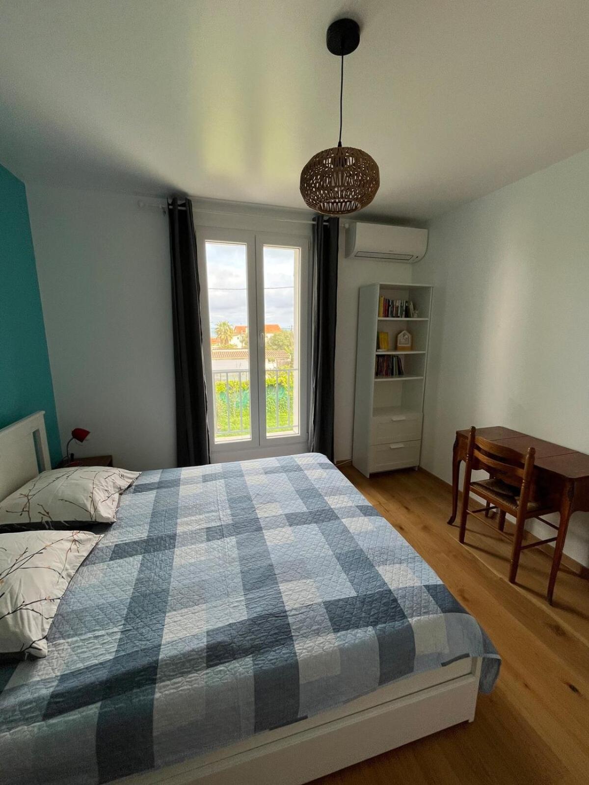 Villa Villa La Desiree ,Haut De Villa, Refait A Neuf , 4 Etoiles, Climatise, Parking Prive Et 120M2 De Jardin Antibes