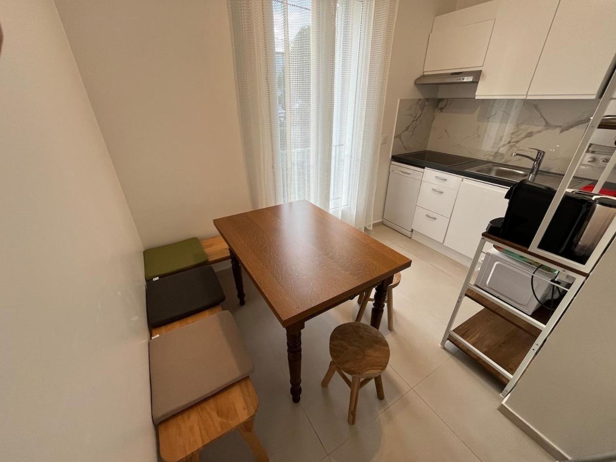 Villa La Desiree ,Haut De Villa, Refait A Neuf , 4 Etoiles, Climatise, Parking Prive Et 120M2 De Jardin