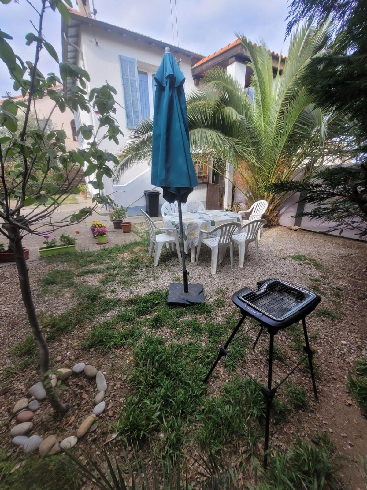 Villa La Desiree ,1er Etage Complet De La Villa, Renove A Neuf , 4 Etoiles, Climatise, Parking Prive Et 120m2 De Jardin