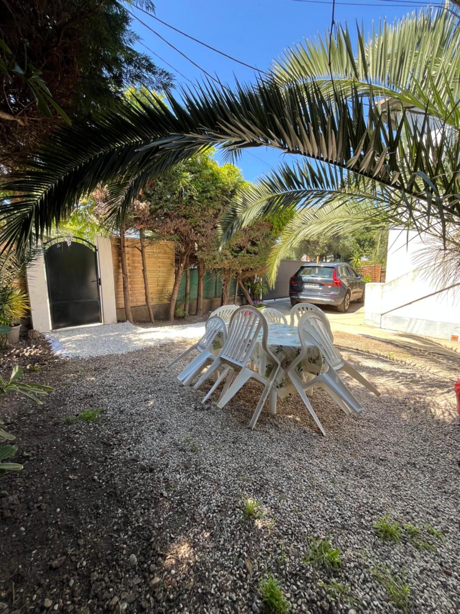 Villa La Desiree ,Haut De Villa, Refait A Neuf , 4 Etoiles, Climatise, Parking Prive Et 120M2 De Jardin Antibes