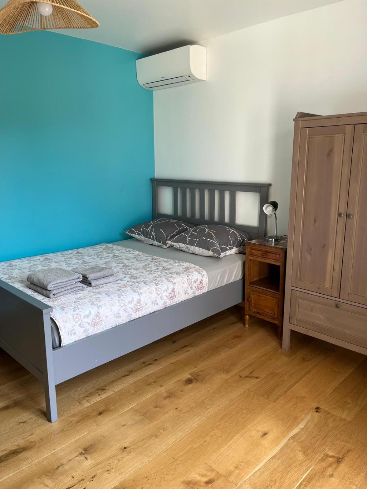 La Desiree ,1er Etage Complet De La Villa, Renove A Neuf , 4 Etoiles, Climatise, Parking Prive Et 120m2 De Jardin * Antibes