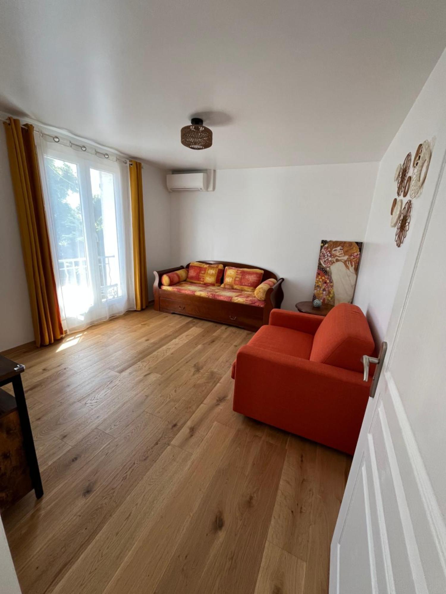 Villa Villa La Desiree ,Haut De Villa, Refait A Neuf , 4 Etoiles, Climatise, Parking Prive Et 120M2 De Jardin