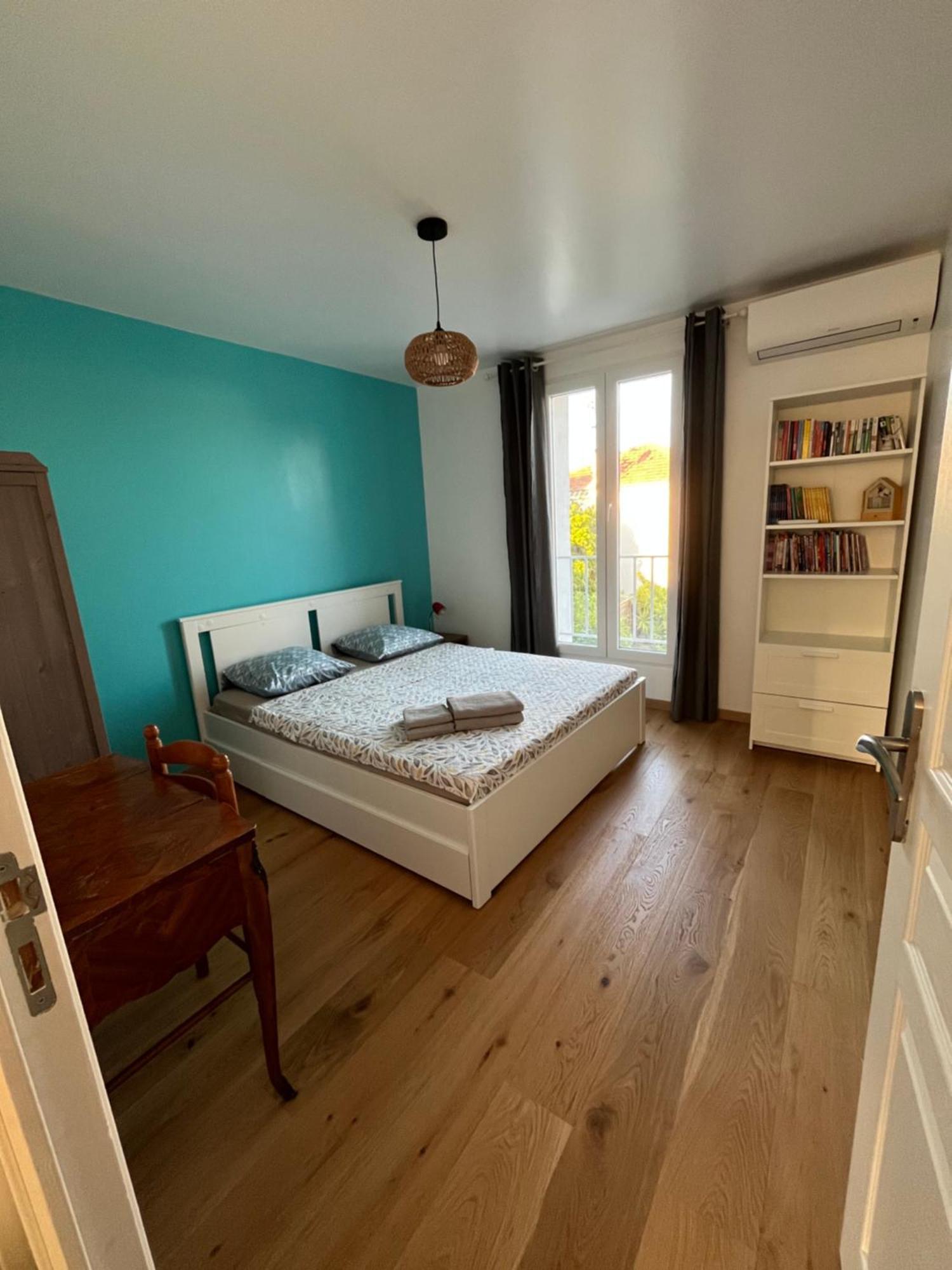 Villa La Desiree ,Haut De Villa, Refait A Neuf , 4 Etoiles, Climatise, Parking Prive Et 120M2 De Jardin Villa Antibes